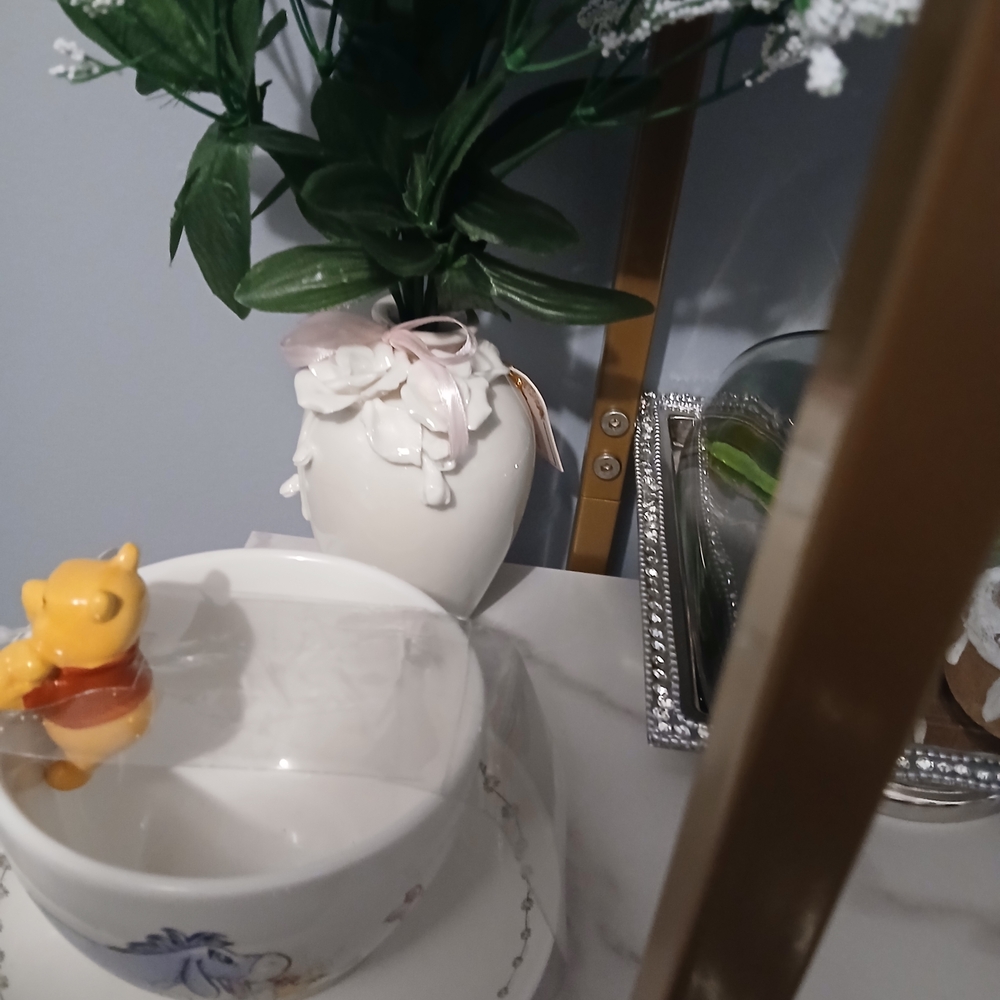 Disney Winnie the Pooh Tea Cup & Saucer Set w Figurine Inside Tea Cup + Tea Bags - Picture 8 of 9